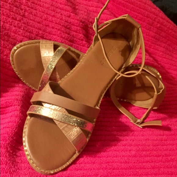 Sandals - Picture 2 of 2